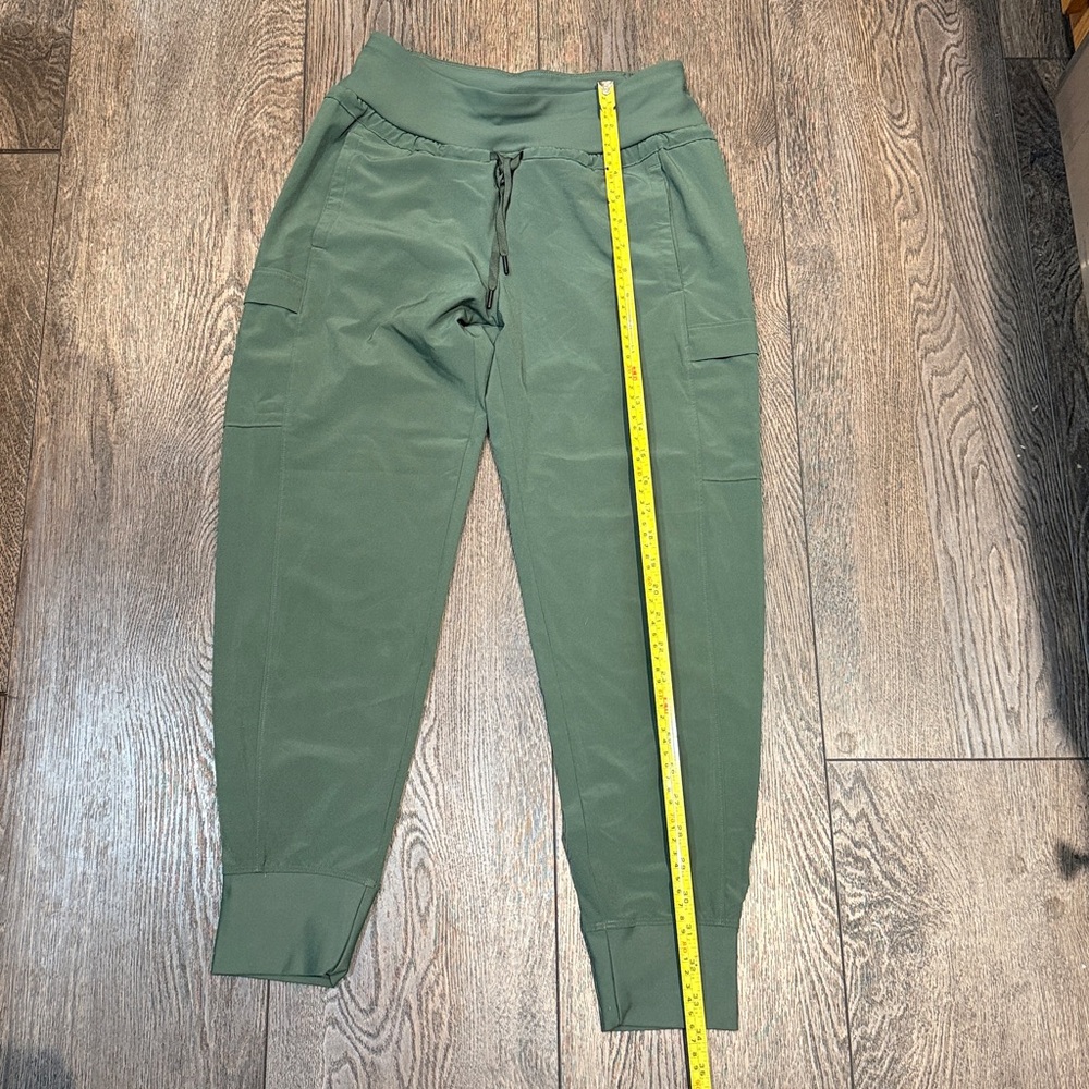 Calla Green Joggers - Picture 5 of 5
